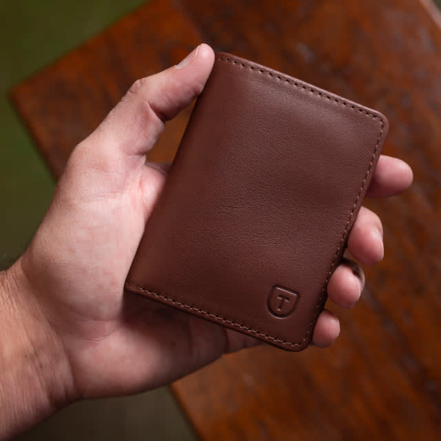 Calfskin Bifold Wallet | Men's and Women's Card Holder Wallets